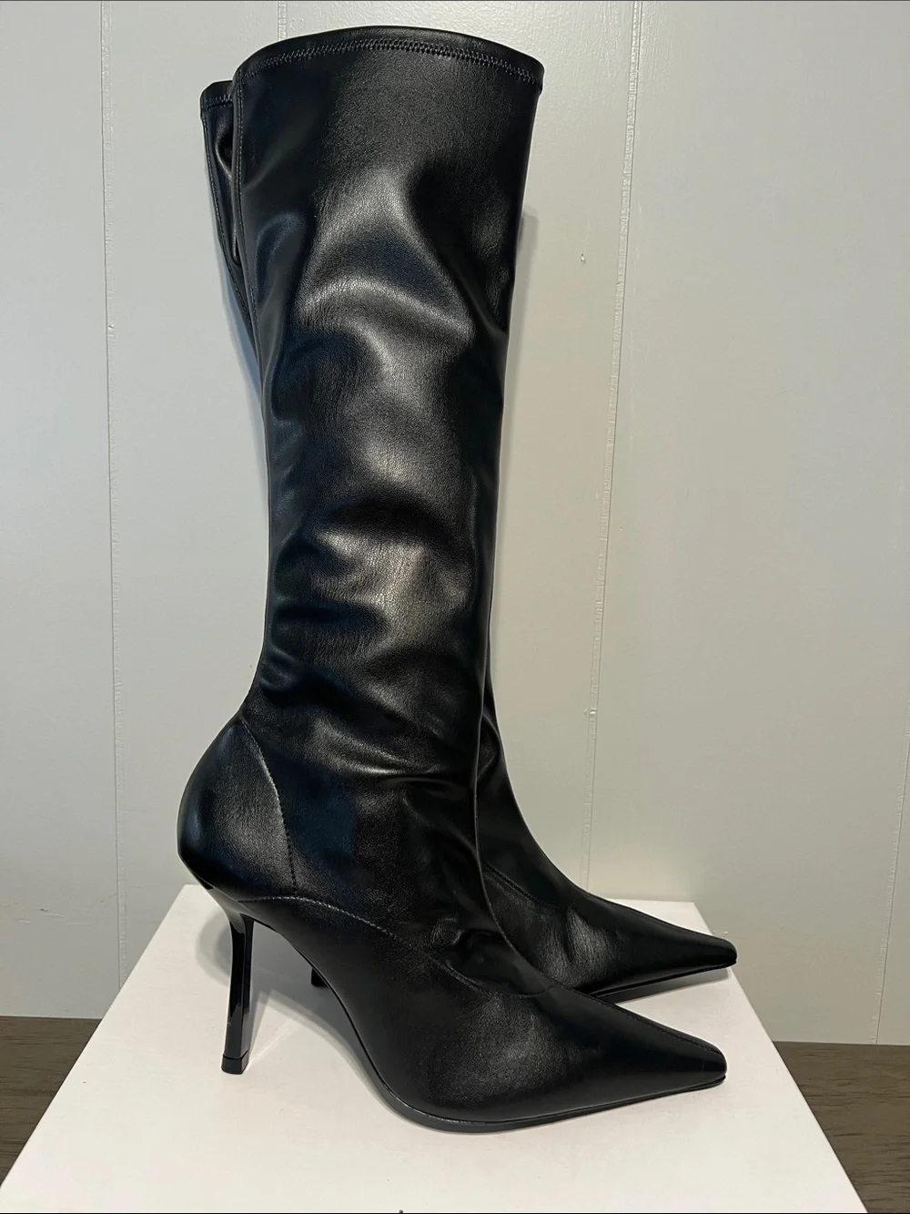 RAYE Alexandra Knee High Boots Women's Black Stiletto Pointed-Toe Boots